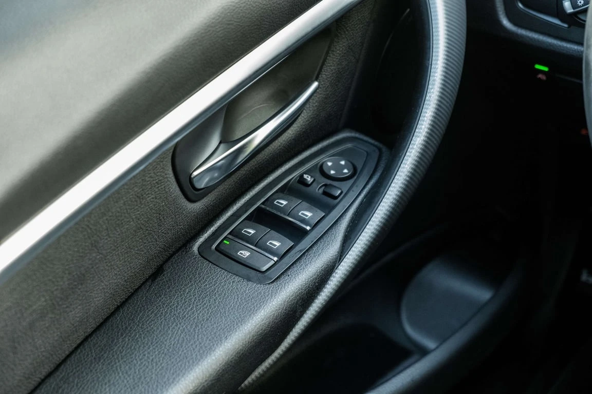 BMW 330 * xDrive * CARFAX * ЦЕНА ДО БГ - изображение 7