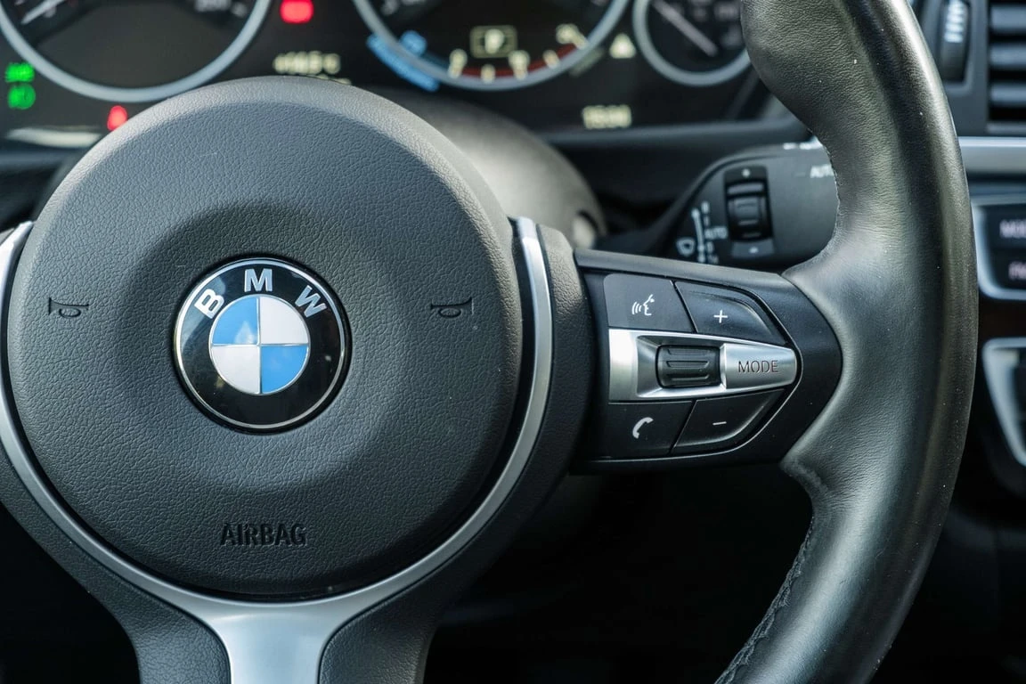 BMW 330 * xDrive * CARFAX * ���� �� �� | Mobile.bg � ����������� 13