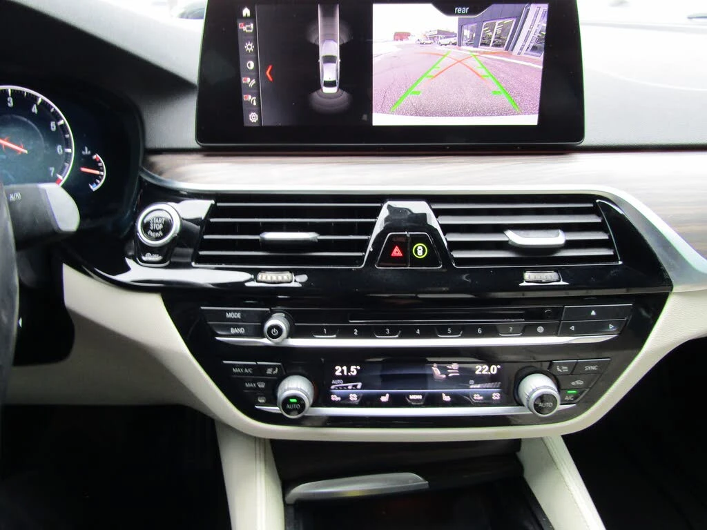 BMW 530 Series 530i xDrive Sedan AWD, снимка 12 - Автомобили и джипове - 53784483