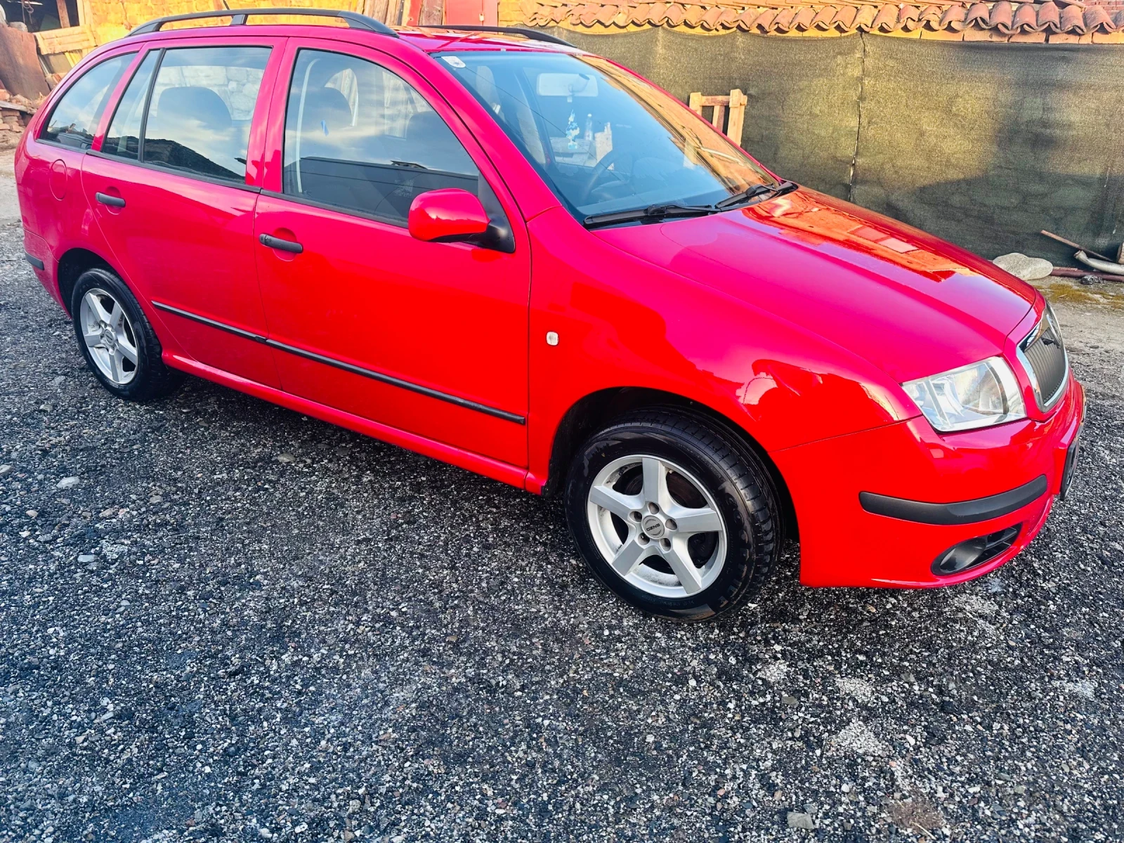 Skoda Fabia Уникат/Гаражен/Климатик, снимка 3 - Автомобили и джипове - 53868437