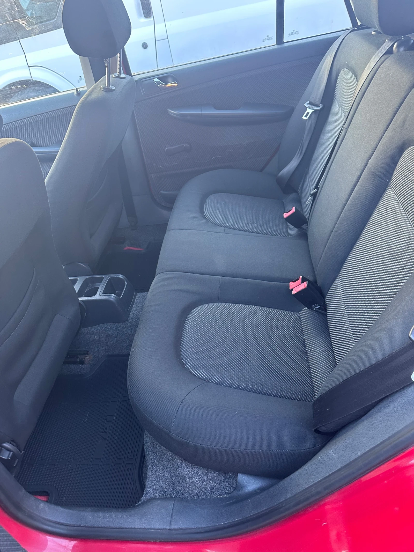 Skoda Fabia Уникат/Гаражен/Климатик, снимка 10 - Автомобили и джипове - 53868437