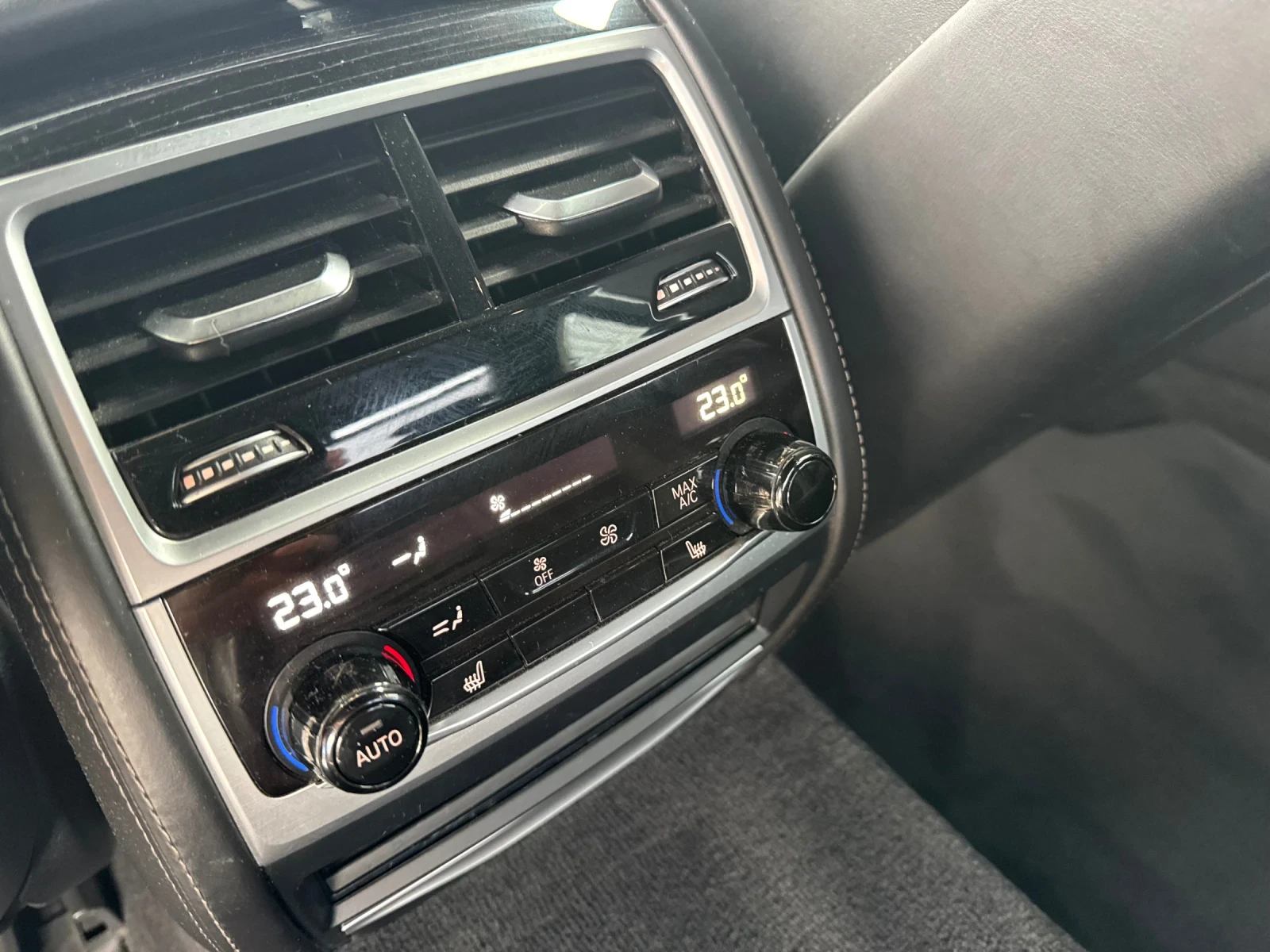 BMW 750 LI* САМО НА ЗАДНО(M Pack), снимка 14 - Автомобили и джипове - 53965104