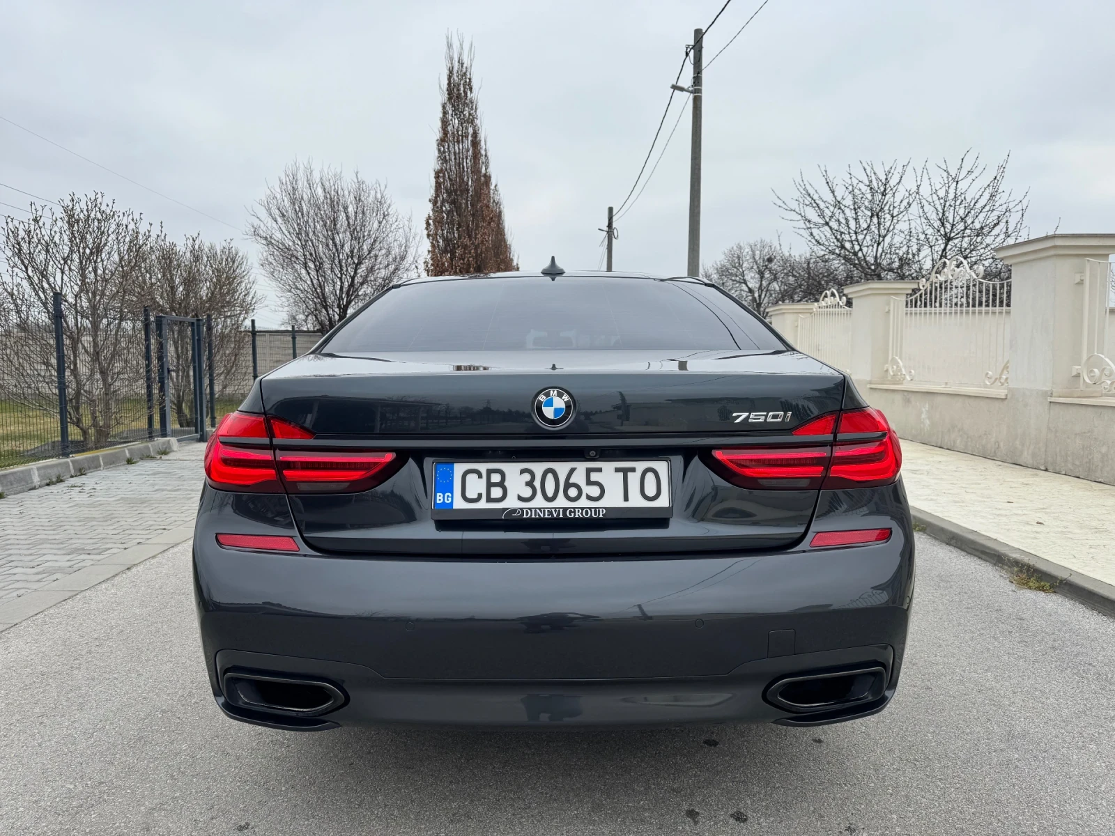 BMW 750 LI* САМО НА ЗАДНО(M Pack), снимка 6 - Автомобили и джипове - 53965104