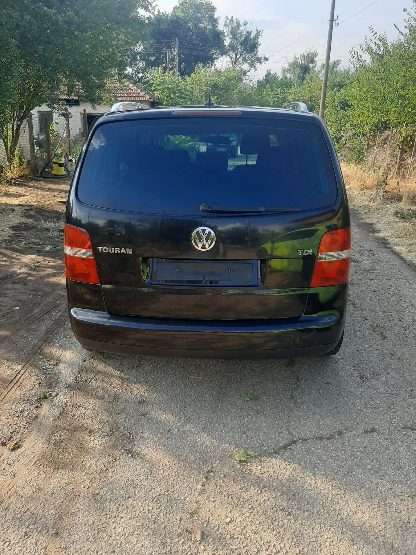 VW Touran 2.0tdi, снимка 3 - Автомобили и джипове - 54004308