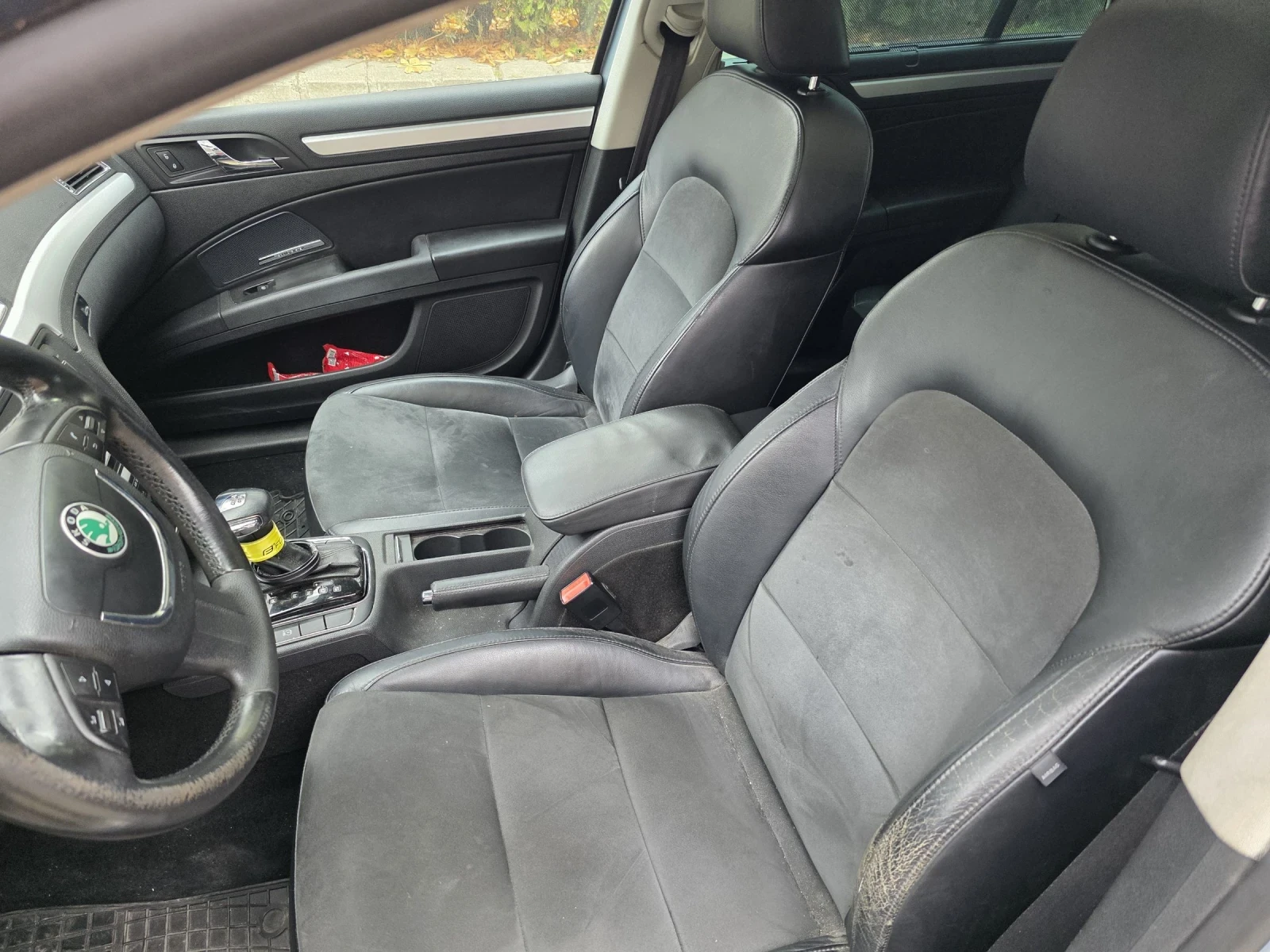 Skoda Superb, снимка 12 - Автомобили и джипове - 54026800