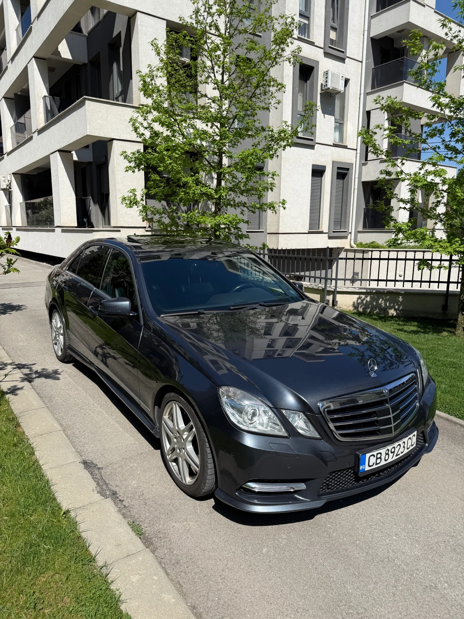 Mercedes-Benz E 300, снимка 7 - Автомобили и джипове - 54496498