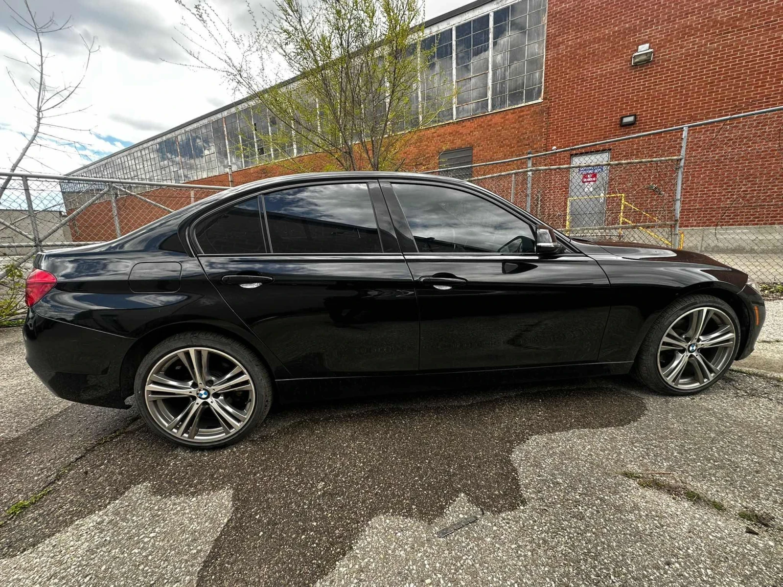 BMW 330 xDrive * ПОДГРЕВ * ПАНОРАМА * CARFAX, снимка 3 - Автомобили и джипове - 54692700