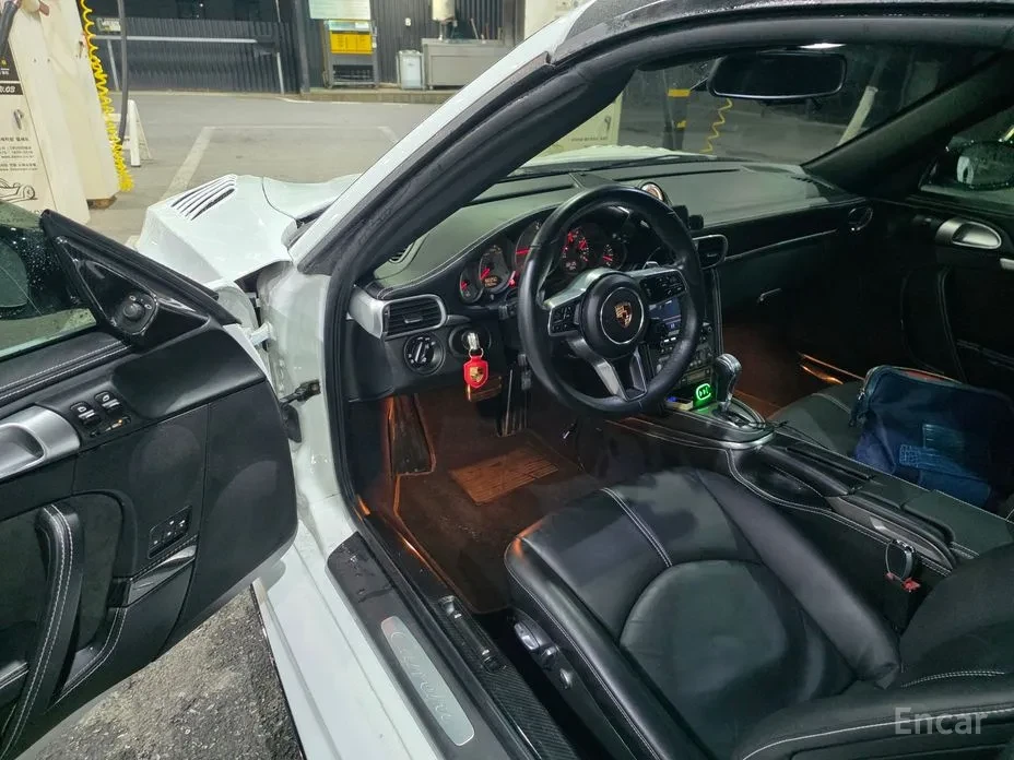 Porsche 911 Кабрио* Подгрев* Камера* Лизинг, снимка 10 - Автомобили и джипове - 54854663