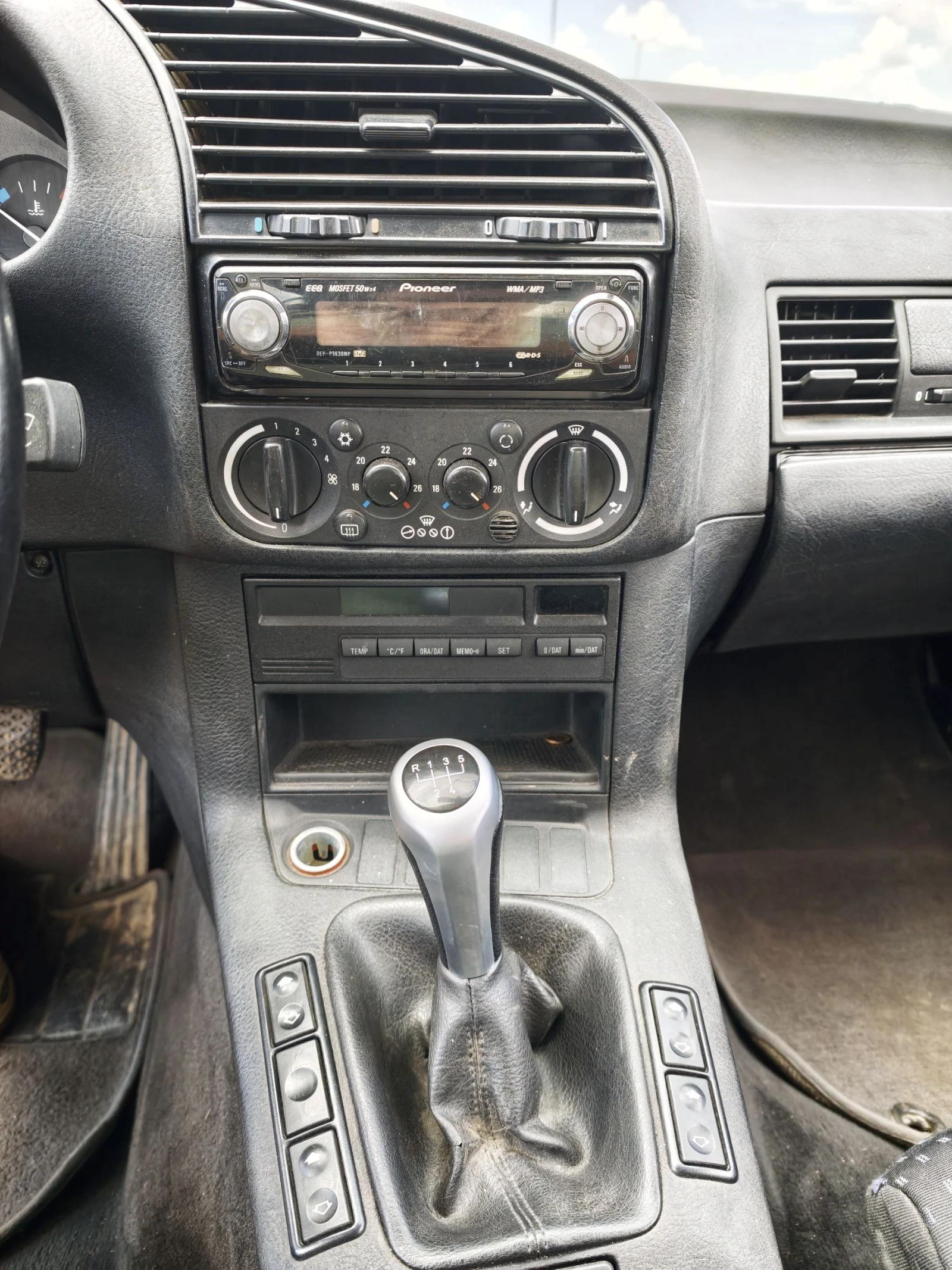 BMW 320 E36, снимка 12 - Автомобили и джипове - 54971347
