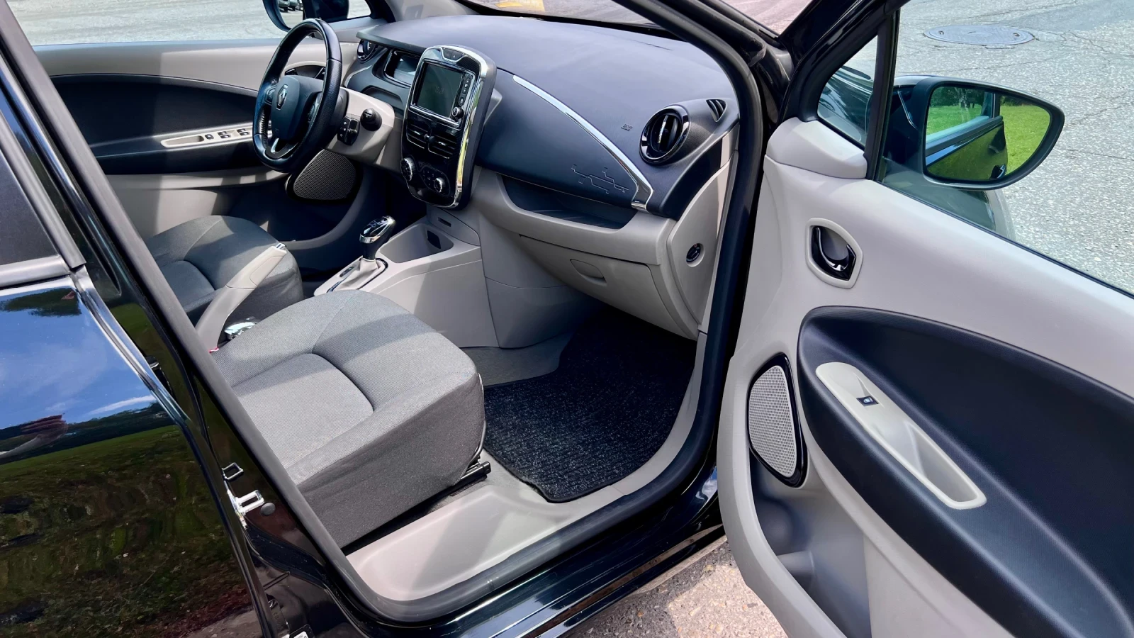 Renault Zoe, снимка 8 - Автомобили и джипове - 55013970