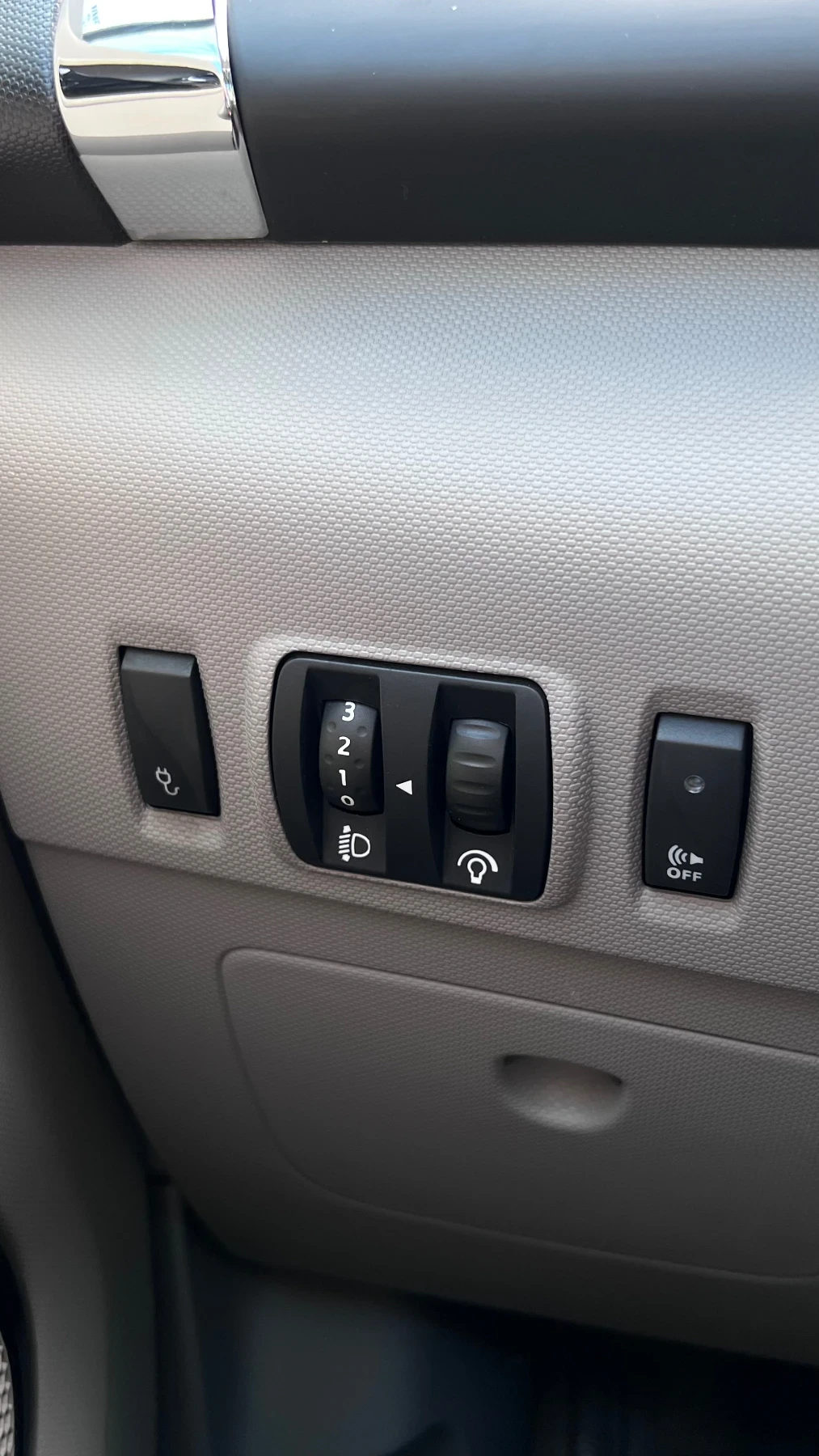 Renault Zoe, снимка 15 - Автомобили и джипове - 55013970