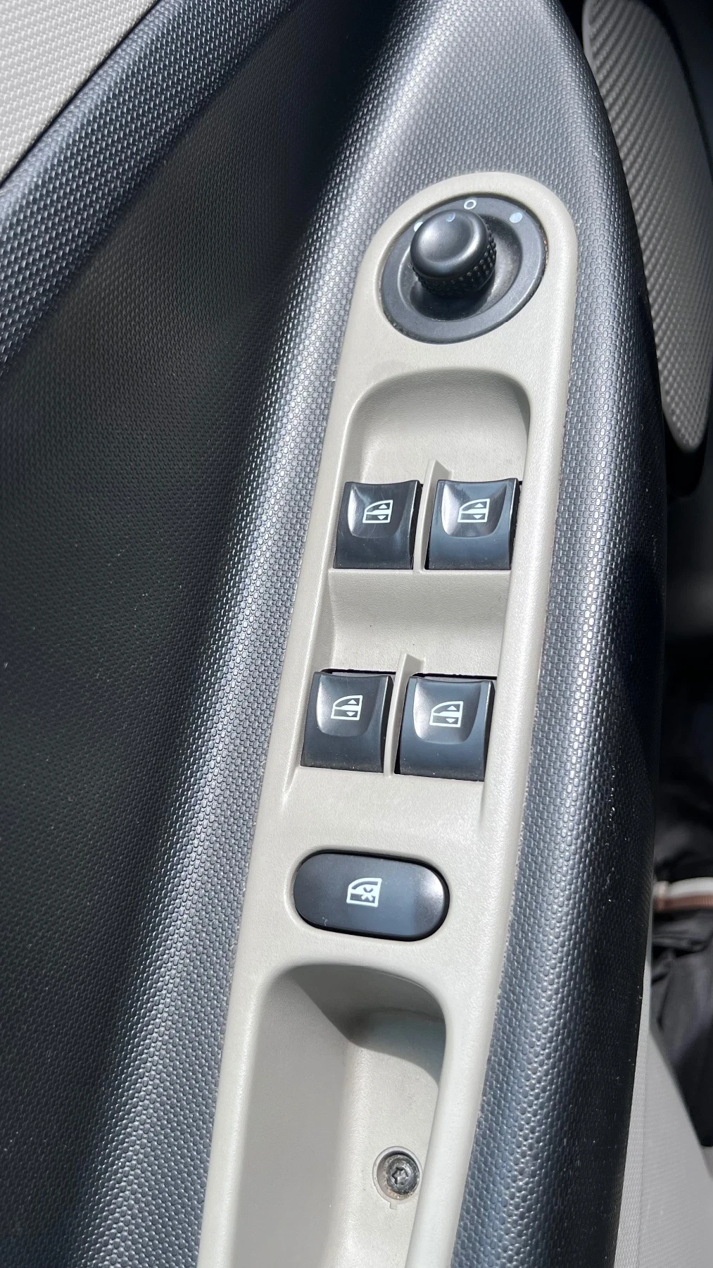 Renault Zoe, снимка 14 - Автомобили и джипове - 55013970
