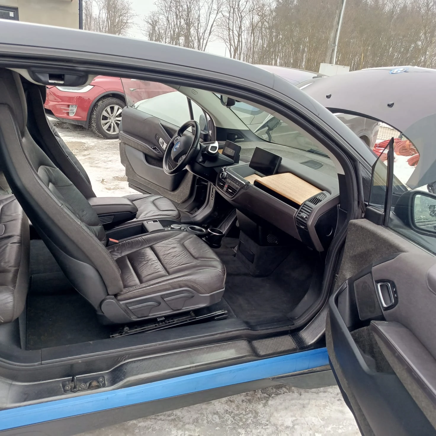 BMW i3, снимка 15 - Автомобили и джипове - 55970862