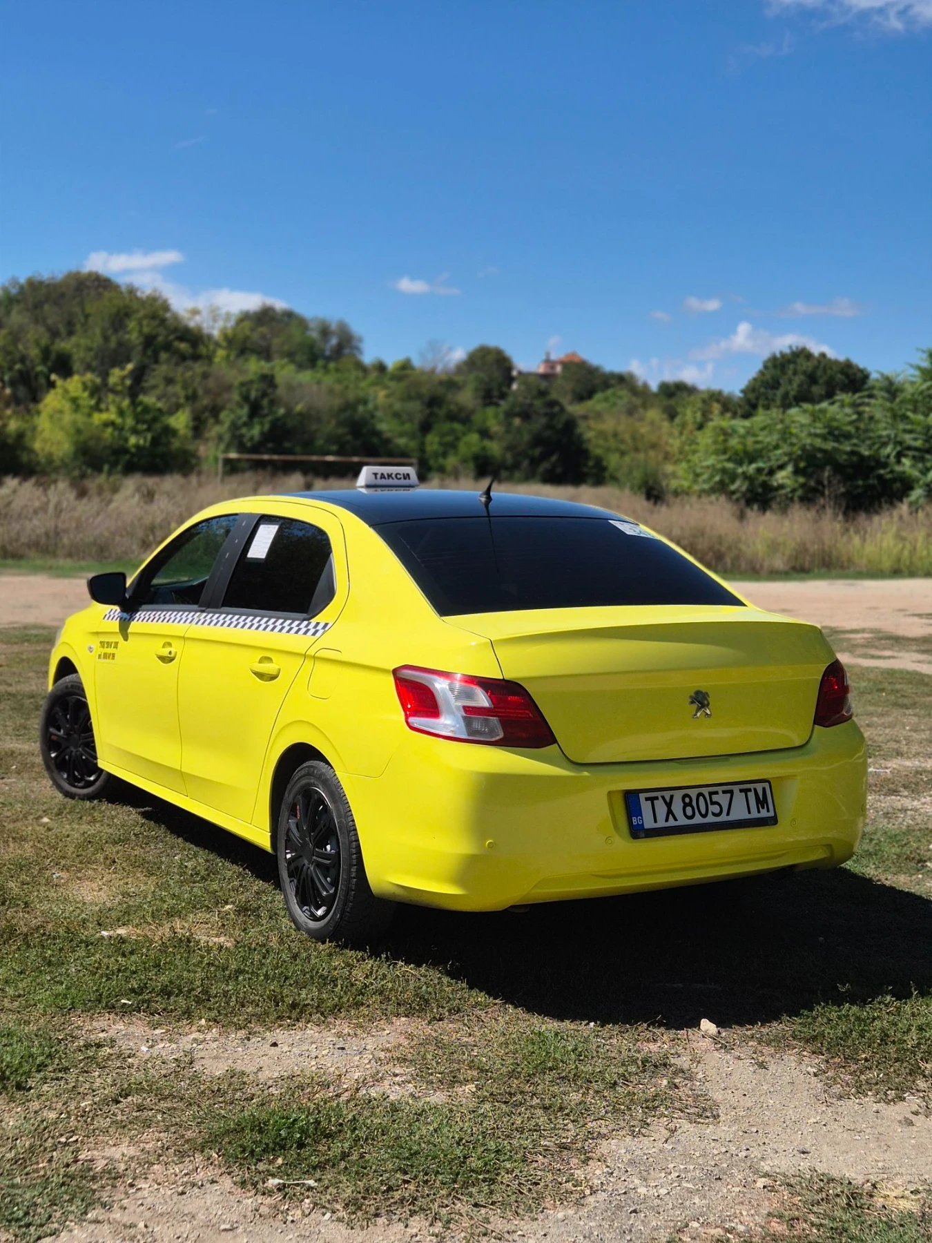 Peugeot 301 1.2 Газ/Бензин, снимка 5 - Автомобили и джипове - 55980579