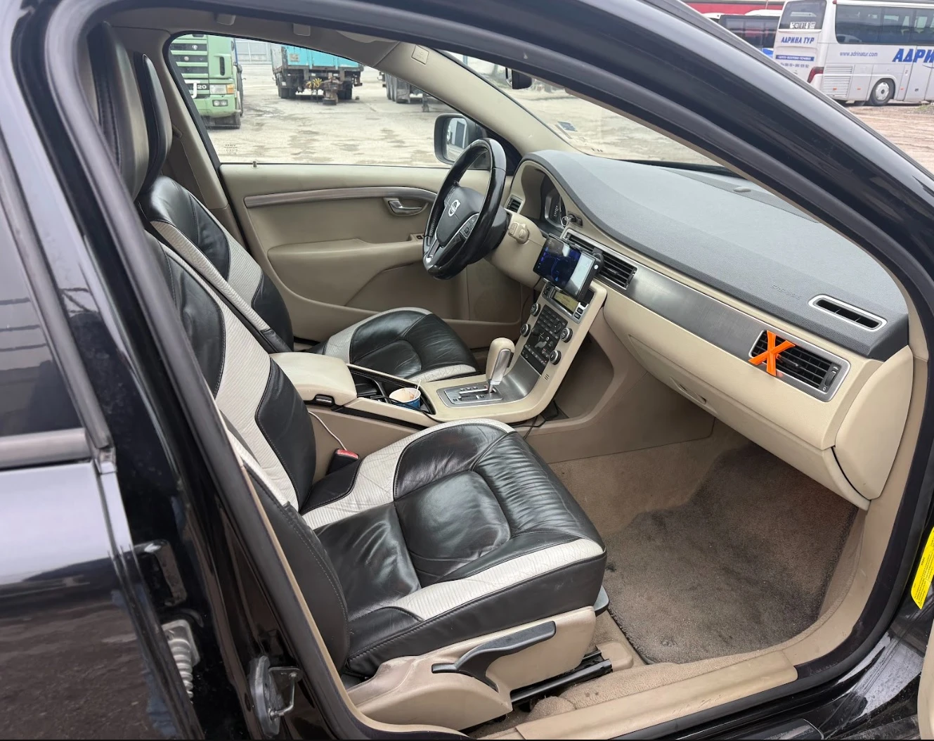 Volvo Xc70 D5, снимка 4 - Автомобили и джипове - 56319058