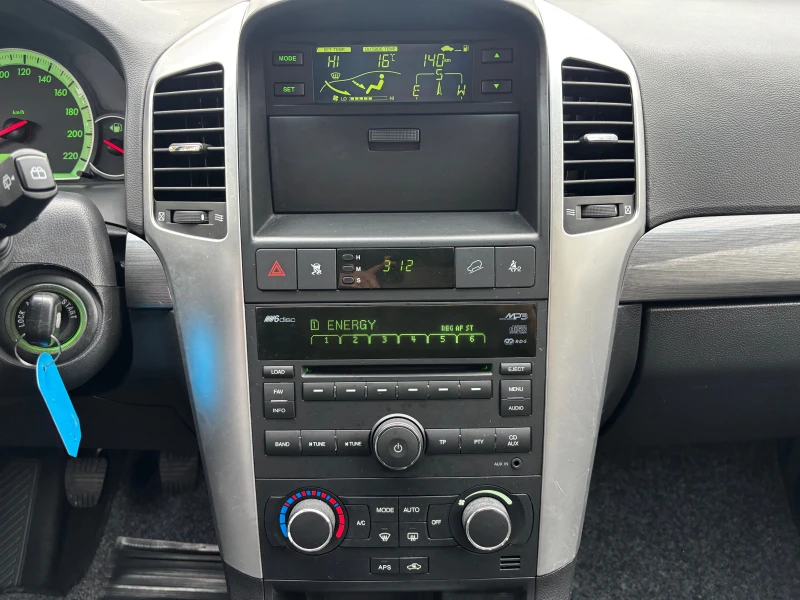 Chevrolet Captiva 2.0d-4x4, снимка 12 - Автомобили и джипове - 52321422