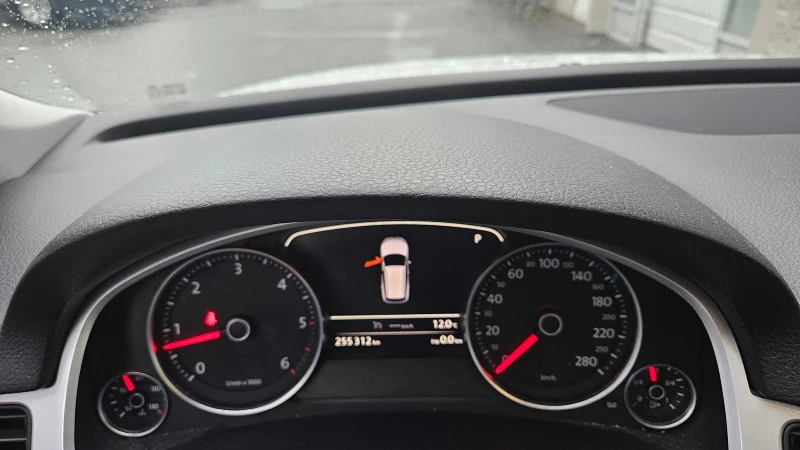 VW Touareg TDI* PANO* ПОДГРЕВ* KEYLESS* , снимка 9 - Автомобили и джипове - 53480324