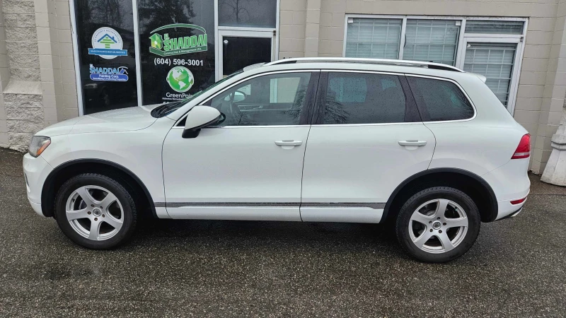 VW Touareg TDI* PANO* ПОДГРЕВ* KEYLESS* , снимка 3 - Автомобили и джипове - 53480324