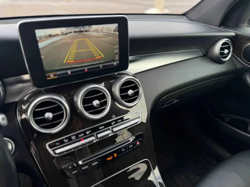 Mercedes-Benz GLC 300 AMG LINE | PANO| HEATED SEATS| MEMORY, снимка 11 - Автомобили и джипове - 53581257