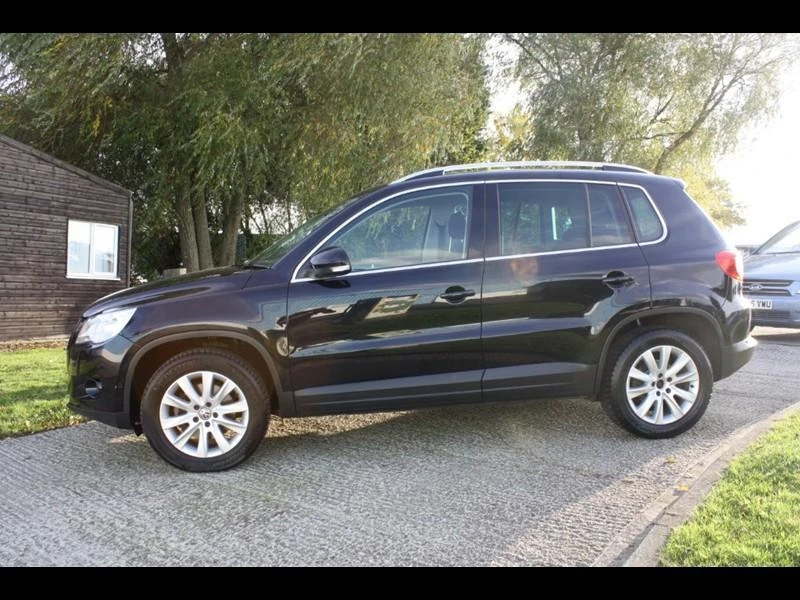 VW Tiguan, снимка 1 - Автомобили и джипове - 20768267