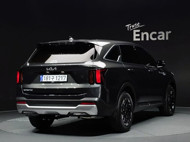 Kia Sorento Diesel 2.2 2WD| 202к.с.| ВКЛ.ТЕХНОТЕСТ, снимка 2 - Автомобили и джипове - 55274538