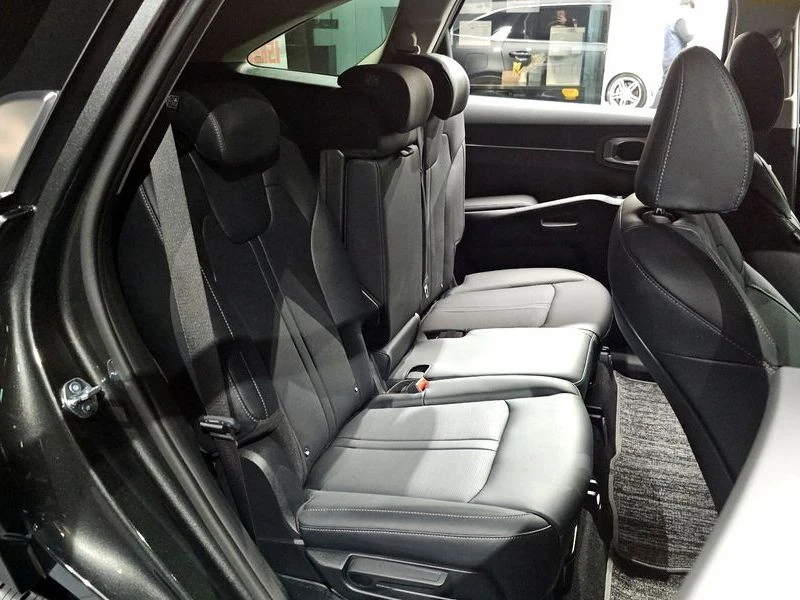 Kia Sorento Diesel 2.2 2WD| 202к.с.| ВКЛ.ТЕХНОТЕСТ, снимка 11 - Автомобили и джипове - 55274538