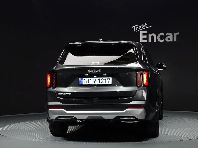 Kia Sorento Diesel 2.2 2WD| 202к.с.| ВКЛ.ТЕХНОТЕСТ, снимка 4 - Автомобили и джипове - 55274538