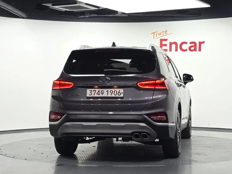 Hyundai Santa fe Diesel 2.2 2Wd Prestige, снимка 4 - Автомобили и джипове - 56004093