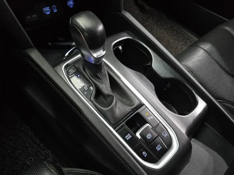 Hyundai Santa fe Diesel 2.2 2Wd Prestige, снимка 9 - Автомобили и джипове - 56004093