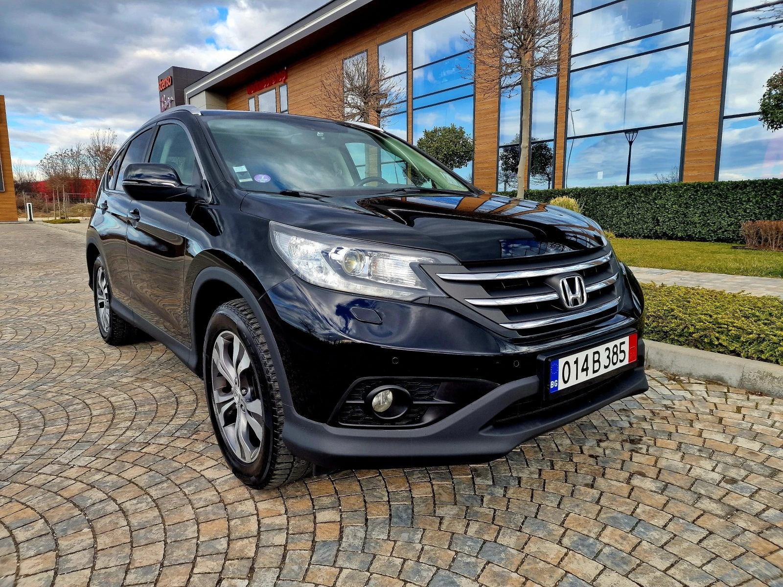 Honda Cr-v 2.0 EXCLUSIVE-NAVI-KAMERA-PODGREV-PANORAMA!!!FULL - изображение 3