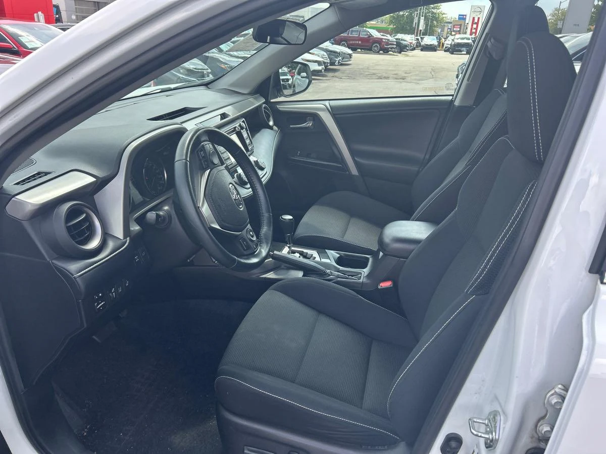 Toyota Rav4 XLE* Авто финансиране* Карфакс - изображение 5