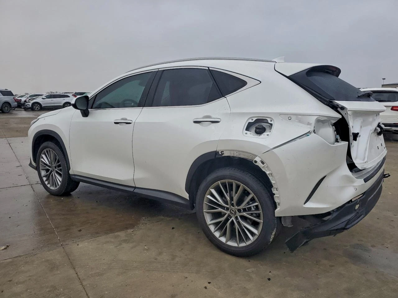 Lexus NX PREMIUM* КАМЕРА* ПОДГРЕВ* ОБДУХВАНЕ* ШИБИДАХ - изображение 4