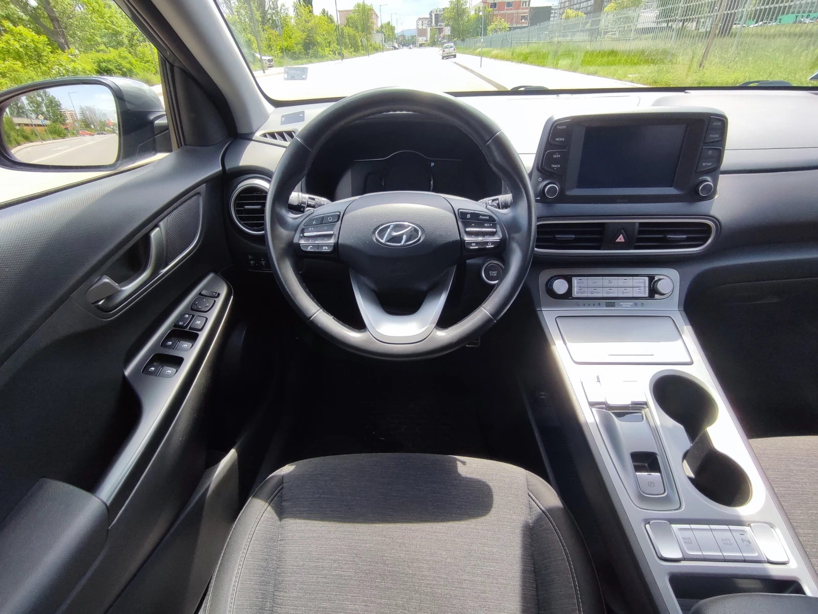 Hyundai Kona 39 kWh - Electric - Automatic - 136 hp, снимка 10 - Автомобили и джипове - 54579318