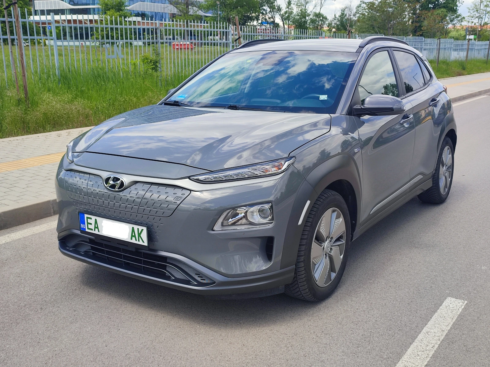 Hyundai Kona 39 kWh - Electric - Automatic - 136 hp