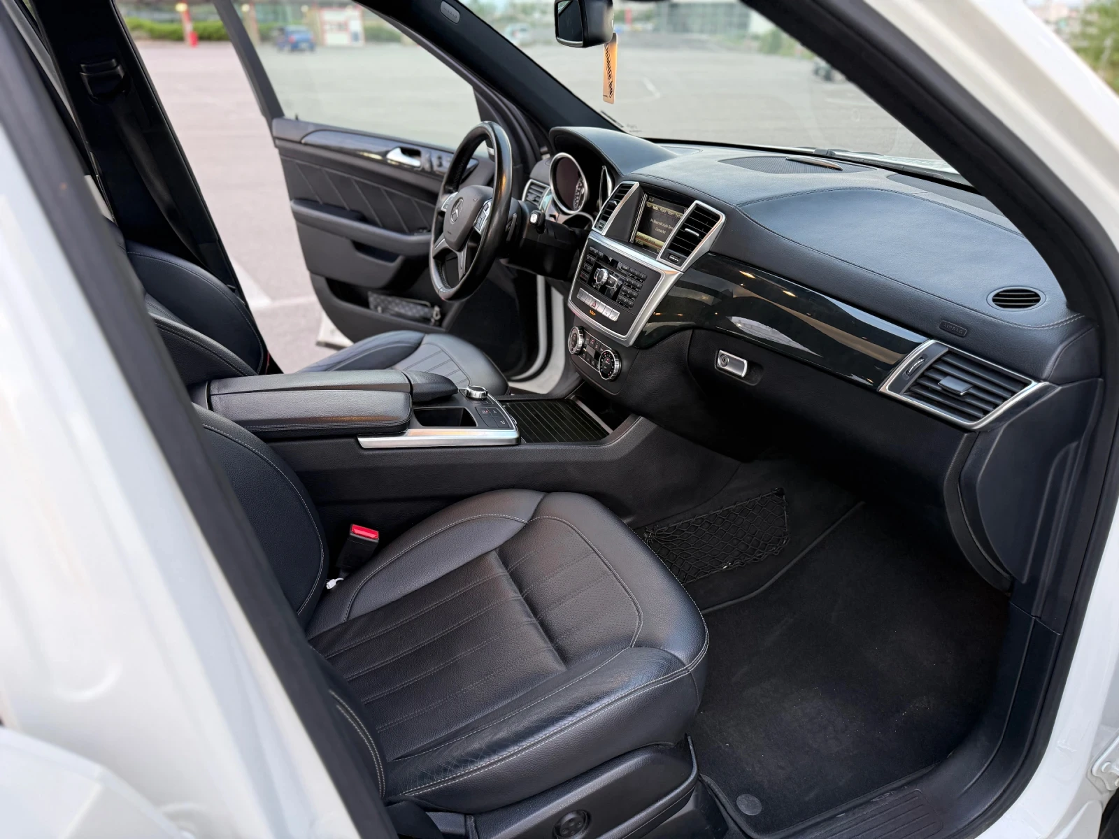 Mercedes-Benz GL 350 AMG/PANORAMA/DISTRONIK/360/KEYLESS/SOFT CLOSE, снимка 10 - Автомобили и джипове - 54945668