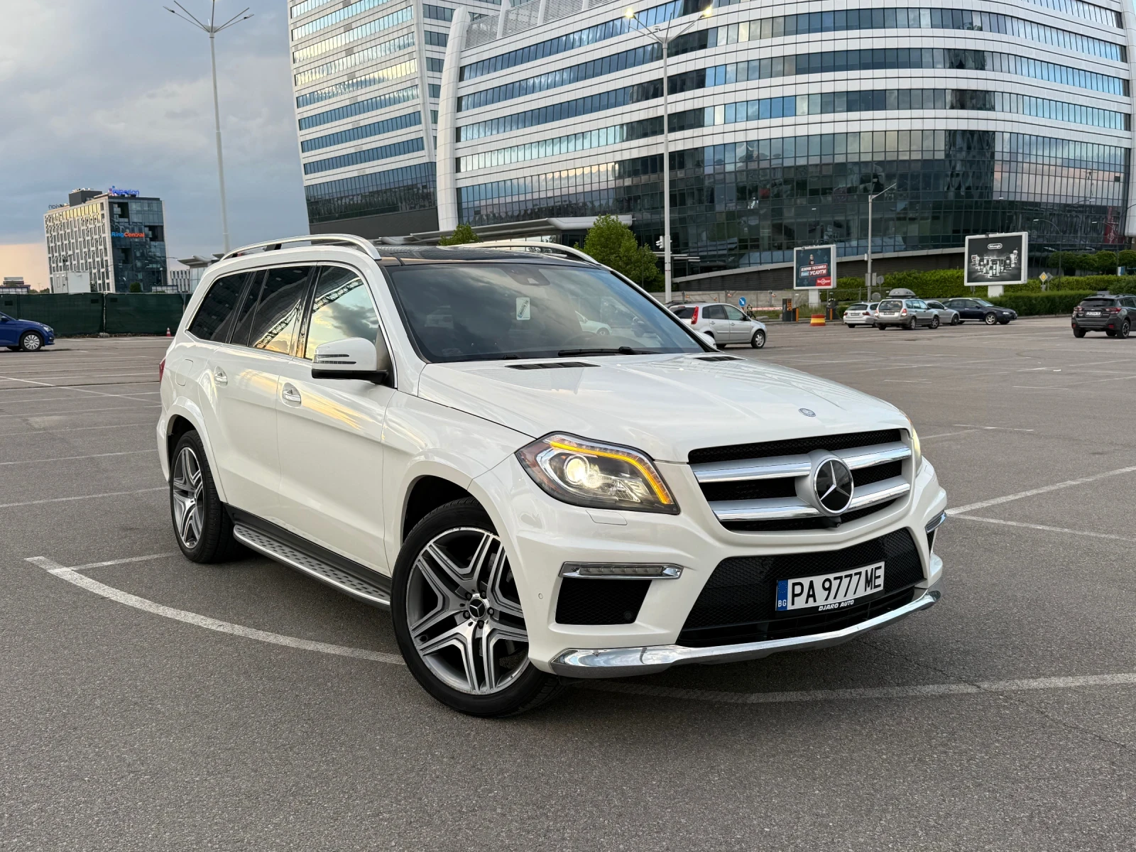 Mercedes-Benz GL 350 AMG/PANORAMA/DISTRONIK/360/KEYLESS/SOFT CLOSE