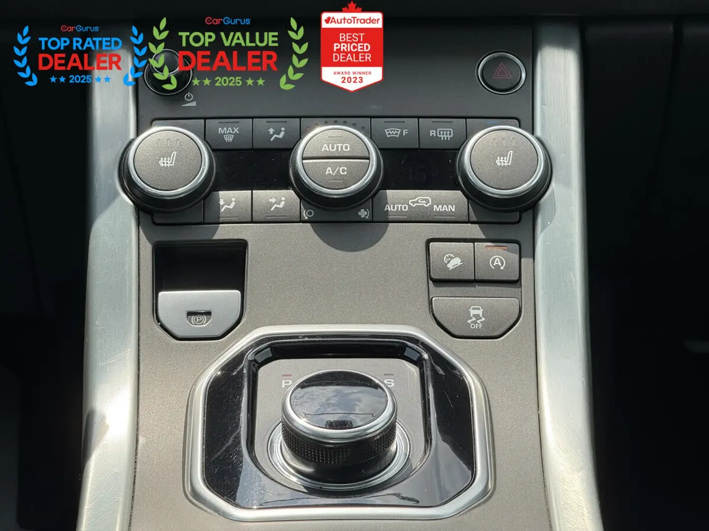 Land Rover Range Rover Evoque 4x4* ПАНОРАМА* ПОДГРЕВ, снимка 12 - Автомобили и джипове - 55186156