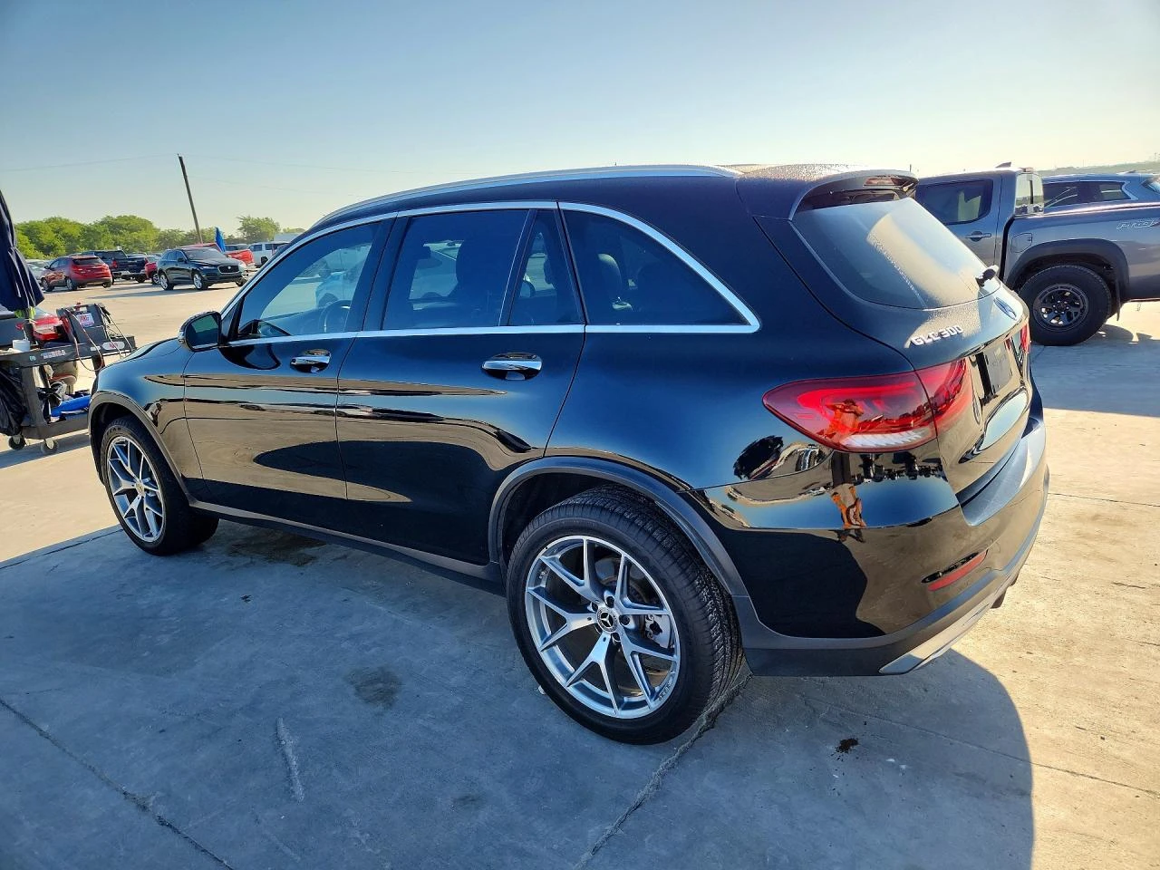 Mercedes-Benz GLC 300 4MATIC* BURMESTER* ПАНОРАМА* ПОДГРЕВ* КАМЕРА* , снимка 4 - Автомобили и джипове - 55617028