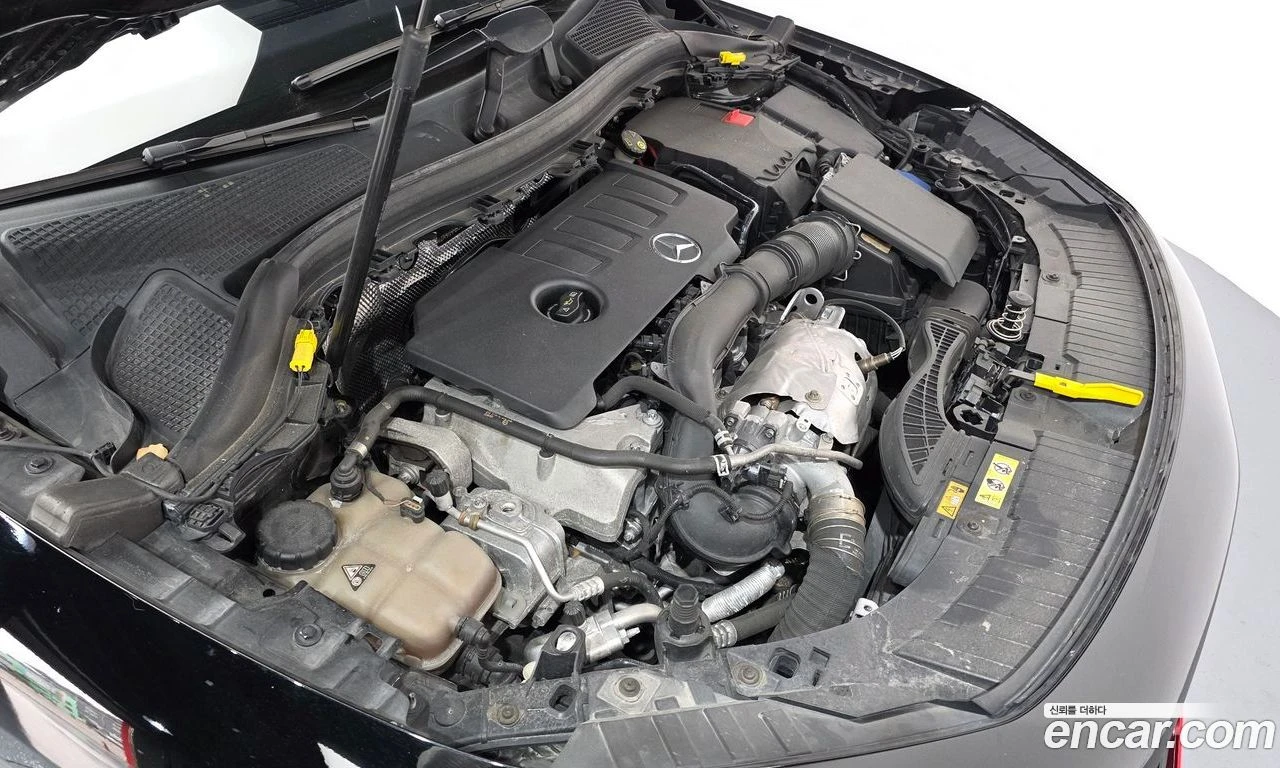 Mercedes-Benz GLA 250 * Подгрев* Панорама* Камера* М.Точка* , снимка 6 - Автомобили и джипове - 56062260