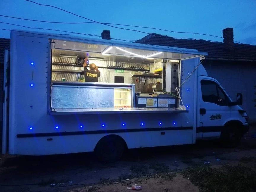 Iveco Daily кемпер, снимка 1