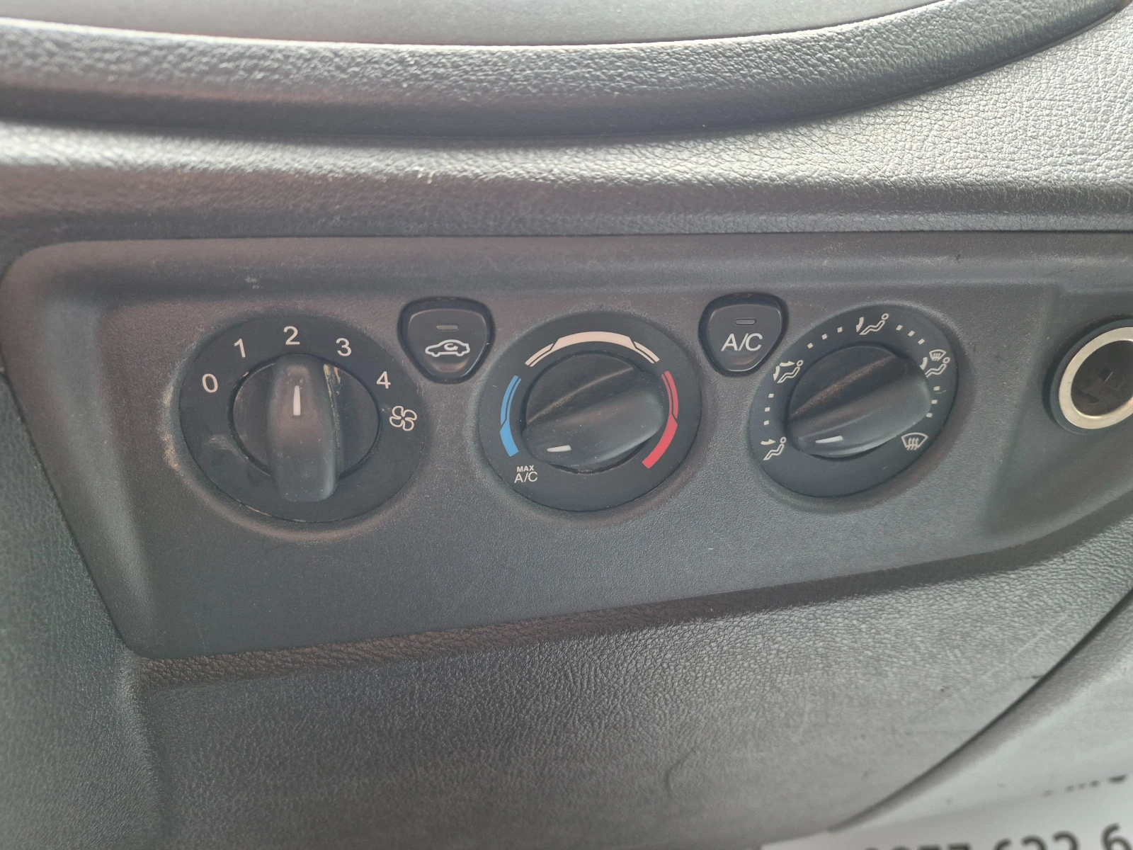 Ford Transit 2.2D, снимка 15 - Бусове и автобуси - 56232732