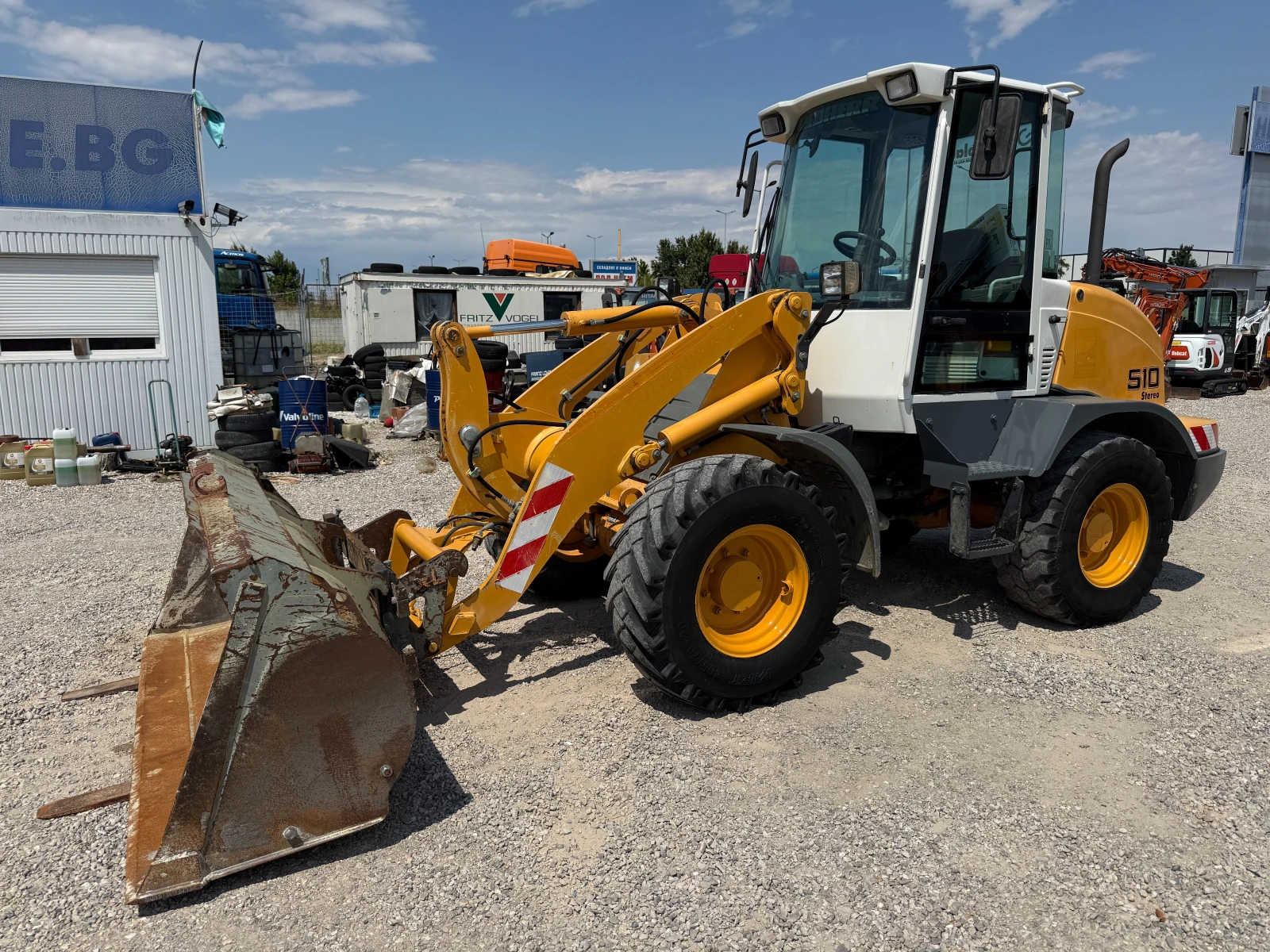 Челен товарач Liebherr L510, снимка 3 - Индустриална техника - 55405714