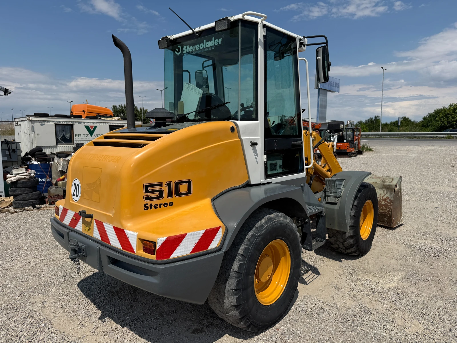 Челен товарач Liebherr L510, снимка 11 - Индустриална техника - 55405714