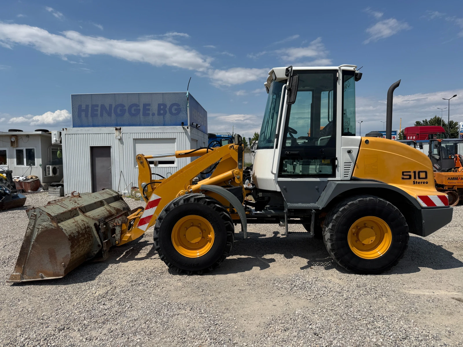 Челен товарач Liebherr L510