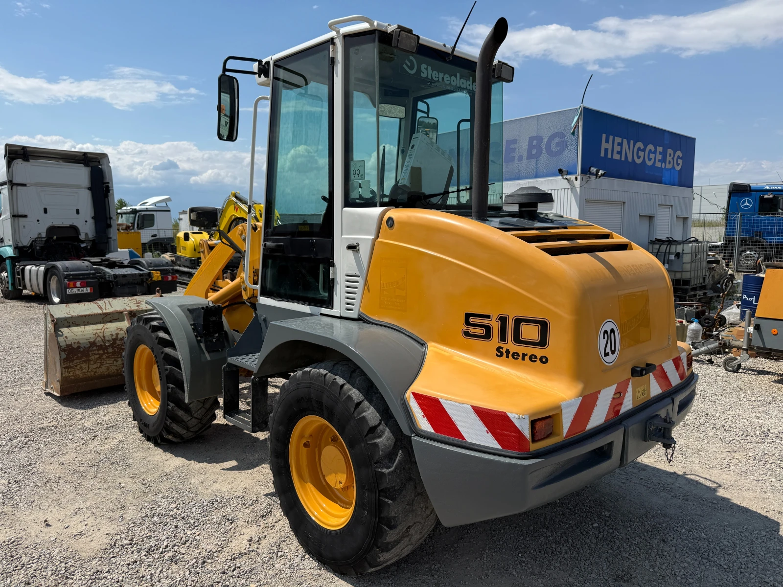 Челен товарач Liebherr L510, снимка 8 - Индустриална техника - 55405714