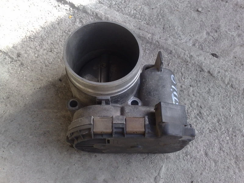 Дросел за Фиат Стило 2.4 бензин 