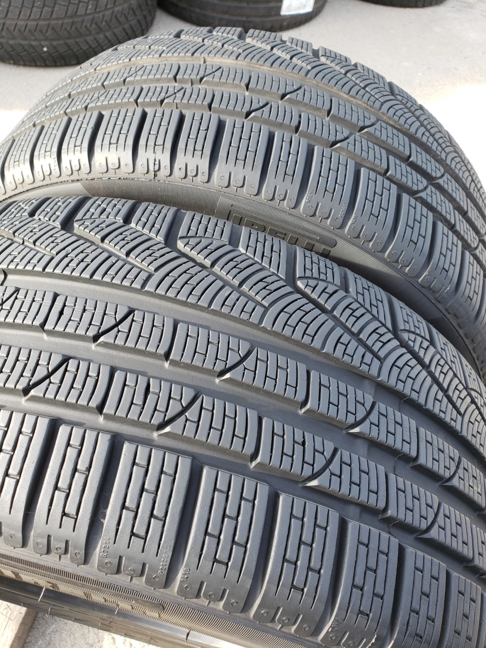 ���� 235/35R20 | Mobile.bg � ����������� 4