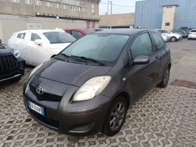 Toyota Yaris 1.0i, снимка 1