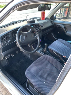 VW Golf 1.8 моно - 1400 € / 2738.16 лв. - 40765253 9