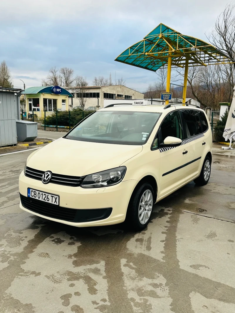 VW Touran, снимка 8 - Автомобили и джипове - 48400960